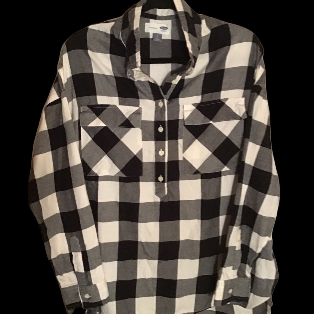 Old Navy Black and White Check Boyfriend Shirt.